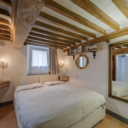 La Finestrella Appartement *